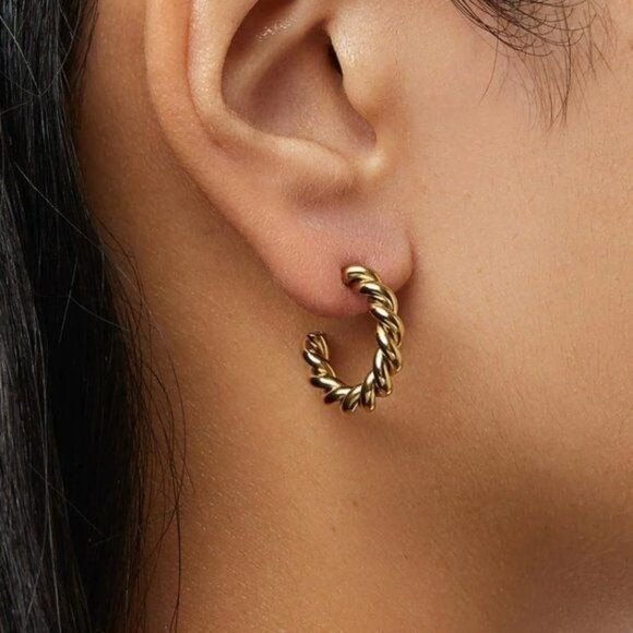 CHIC waterproof Gold Twist Hoop Earrings Lightweight Rope Hoops Gift for Her - Picture 10 of 12